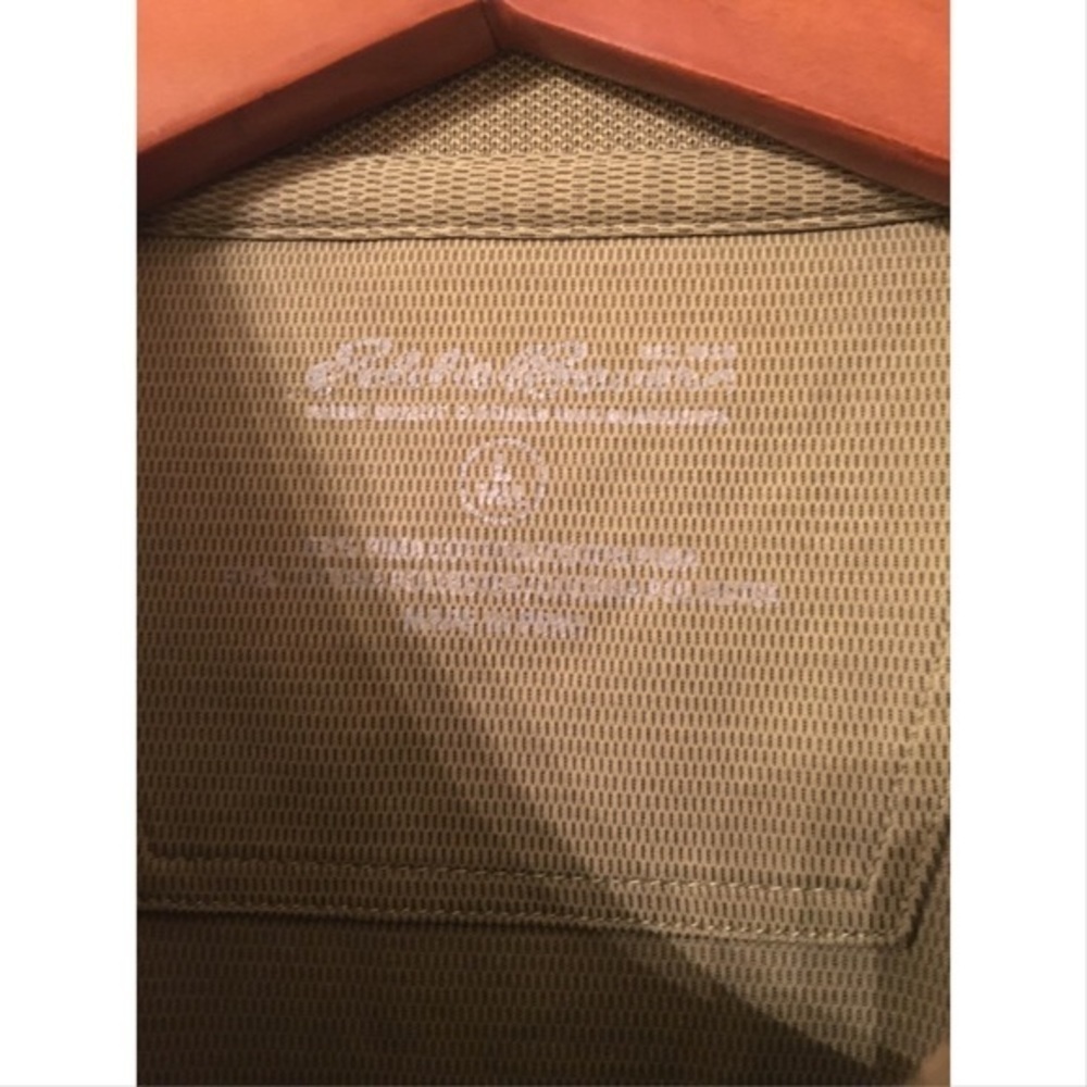 Eddie Bauer button down tee - Picture 4 of 4